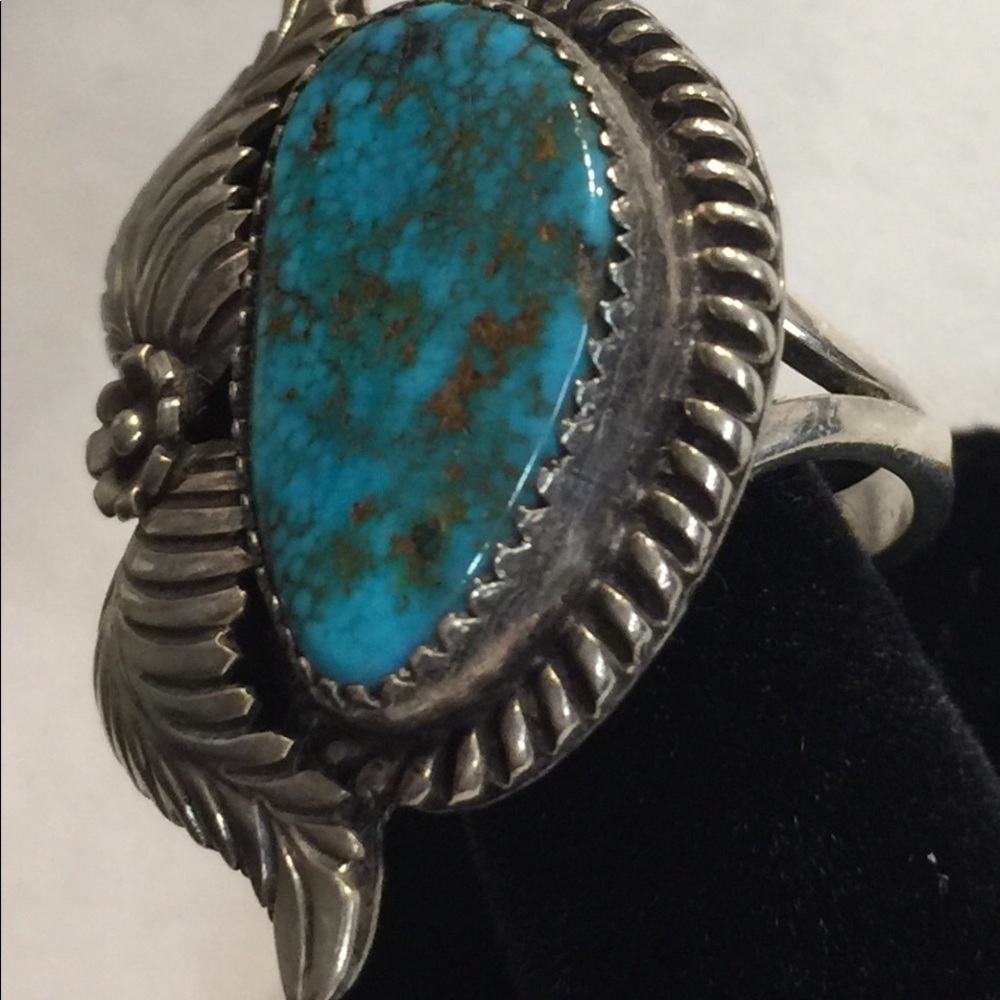Vintage Sterling Native American Turquoise Ring - Picture 3 of 6